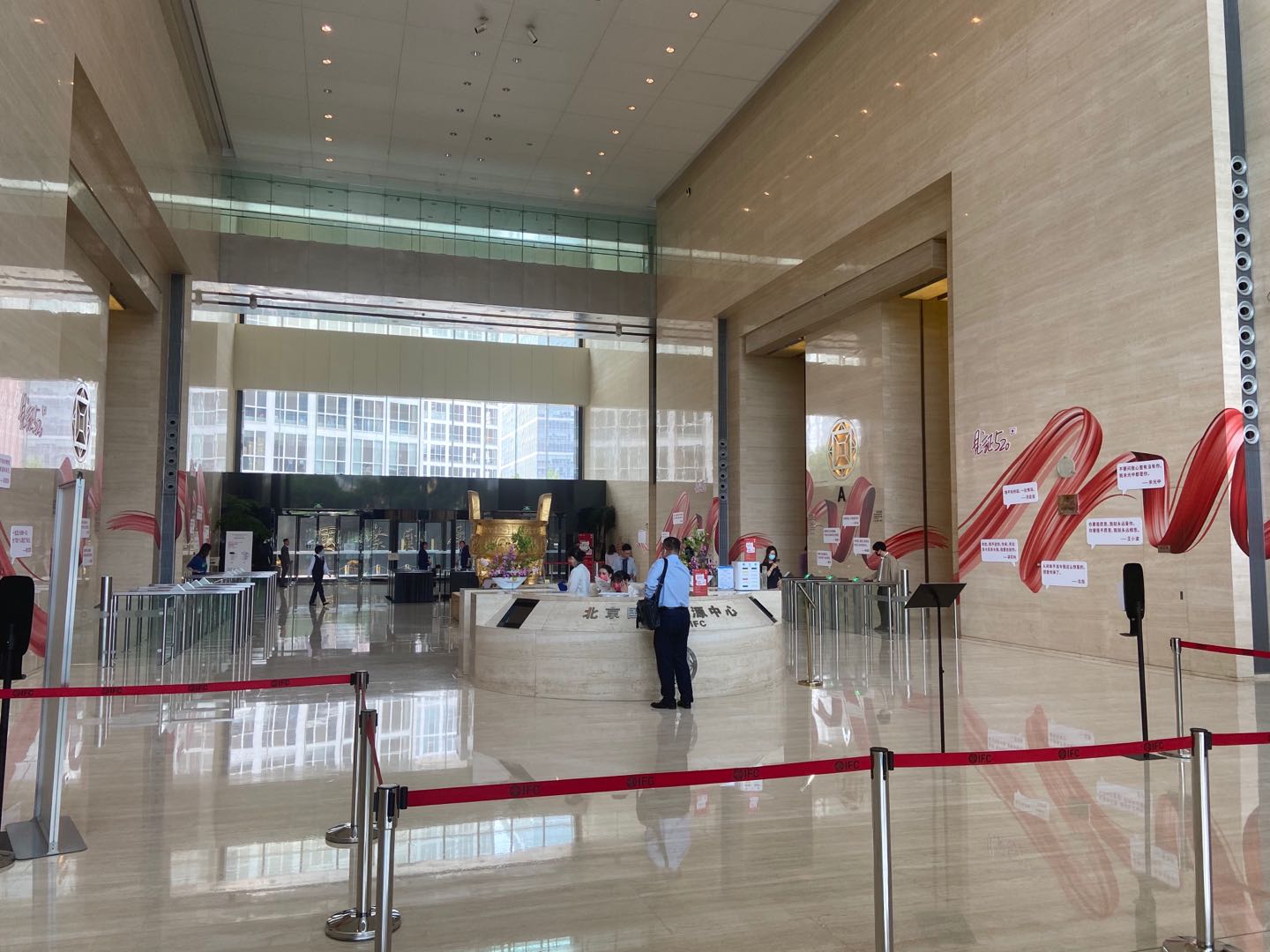 IFC大厦出租房源实拍图1